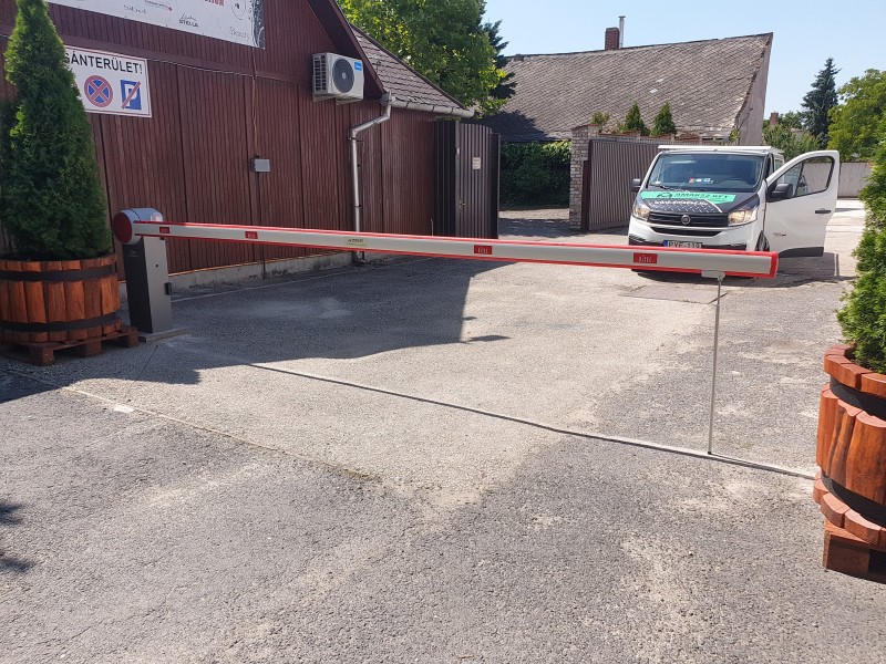 Fizető parkoló rendszerek Parkolórendszer teljes körű kiépítése bicskei étteremhez