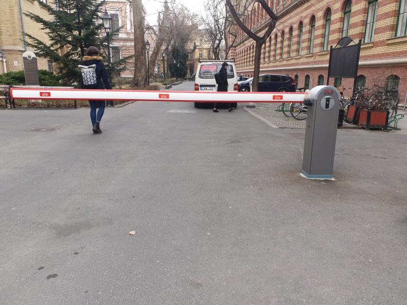 Fizető parkoló rendszerek Sorompò telepìtèsünk ELTE